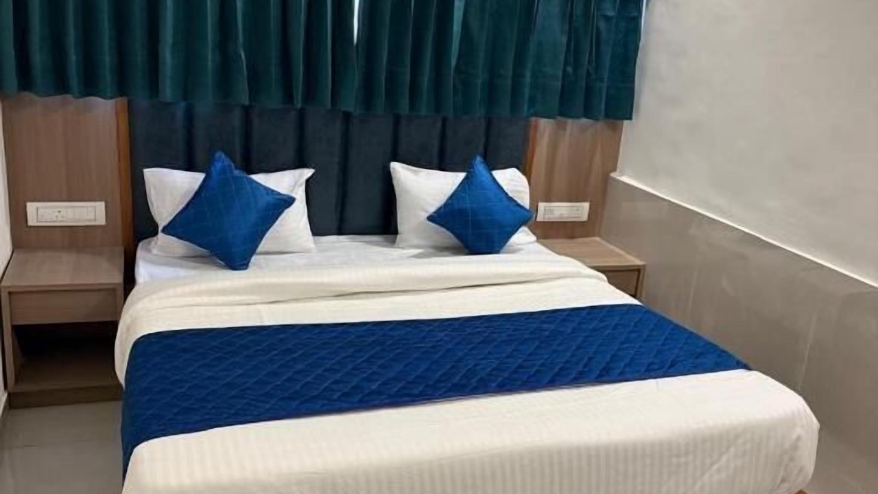 Photo of Bedroom in Navrangpura