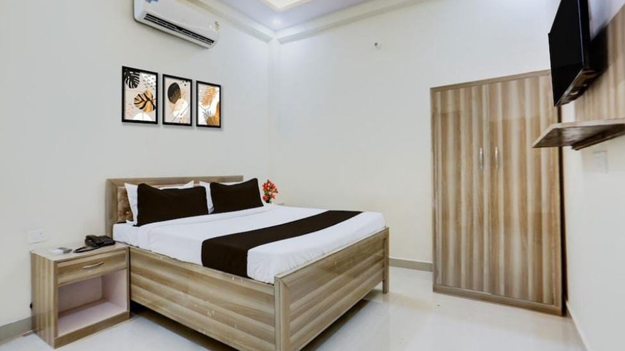 Photo of Bedroom in Kalyanpur