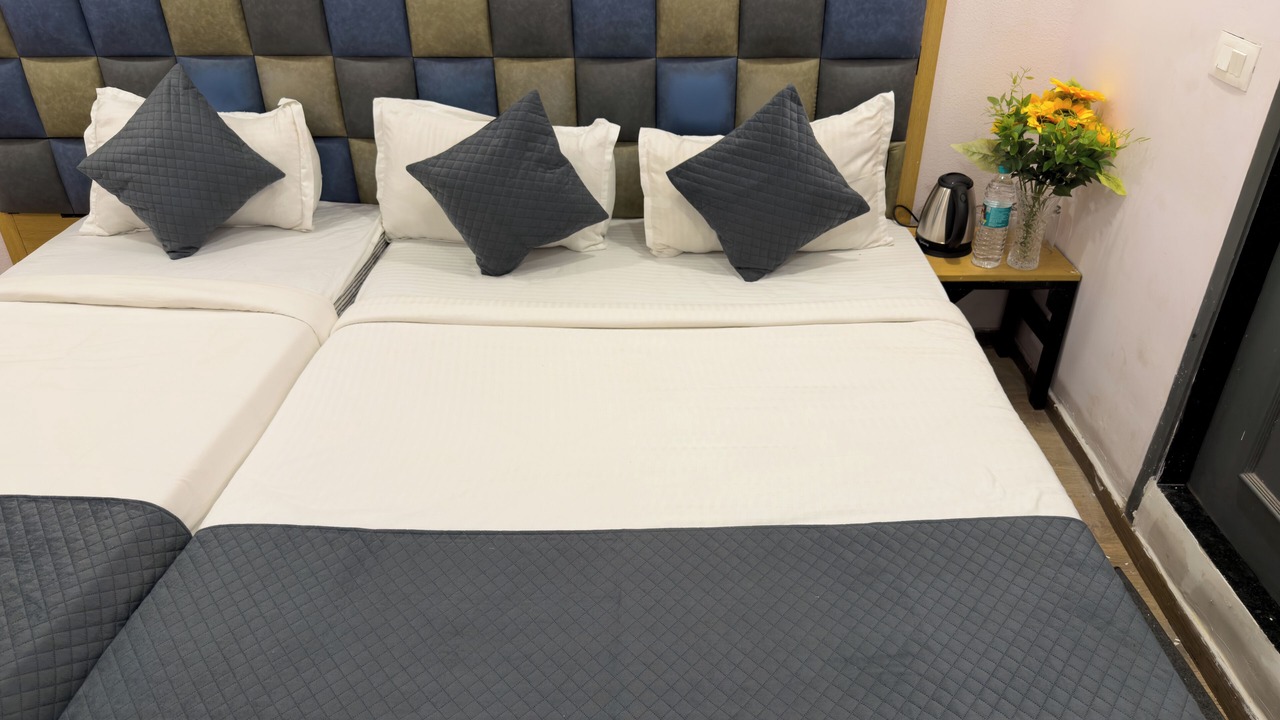Photo of Bedroom in Prabhadevi