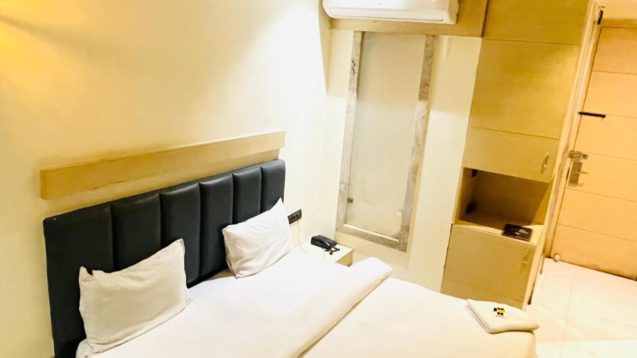 Photo of Bedroom in Bhopal