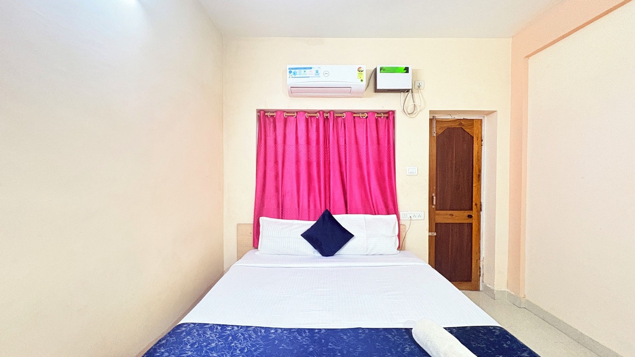 Photo of Bedroom in Puri