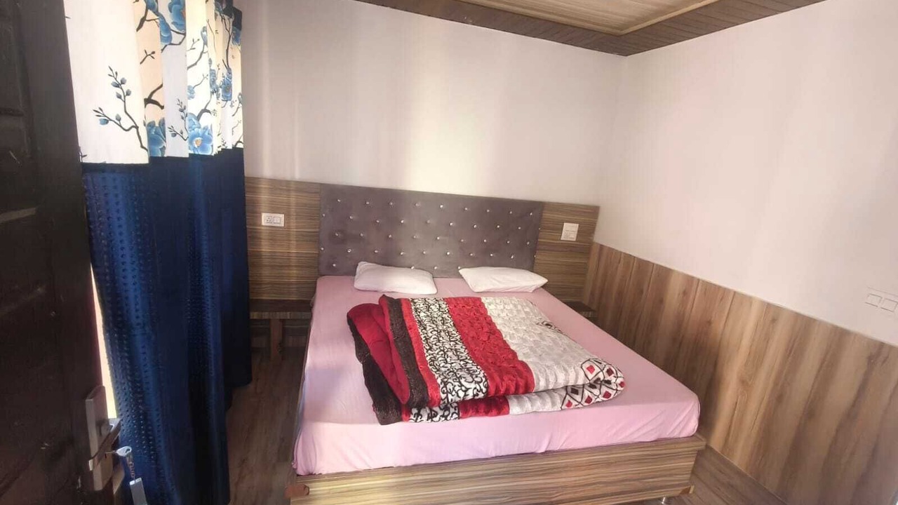 Photo of Bedroom in Sector 51
