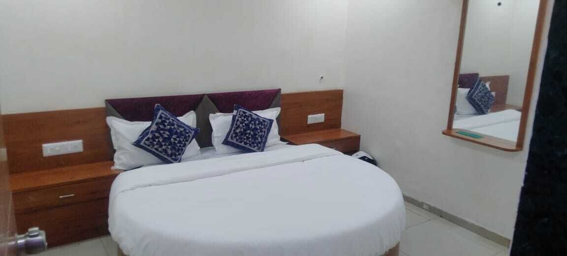 Photo of Bedroom in Shahibaug