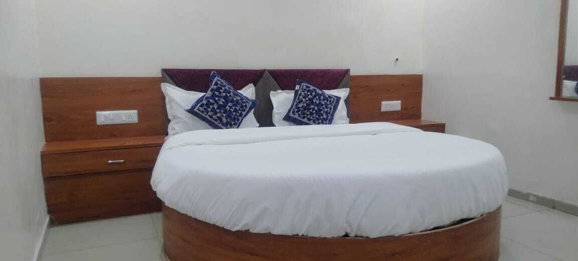 Photo of Bedroom in Shahibaug