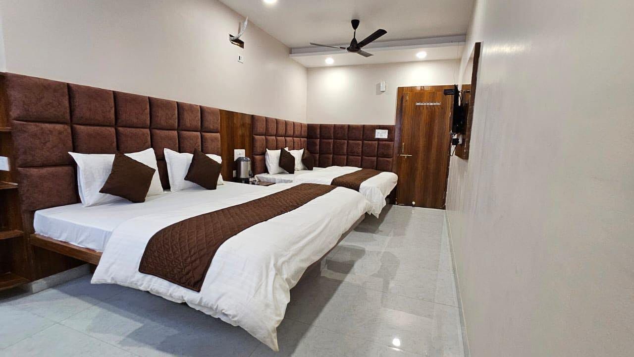 Photo of Bedroom in Pachmarhi