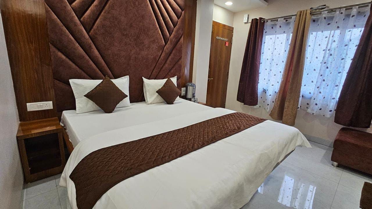 Photo of Bedroom in Pachmarhi