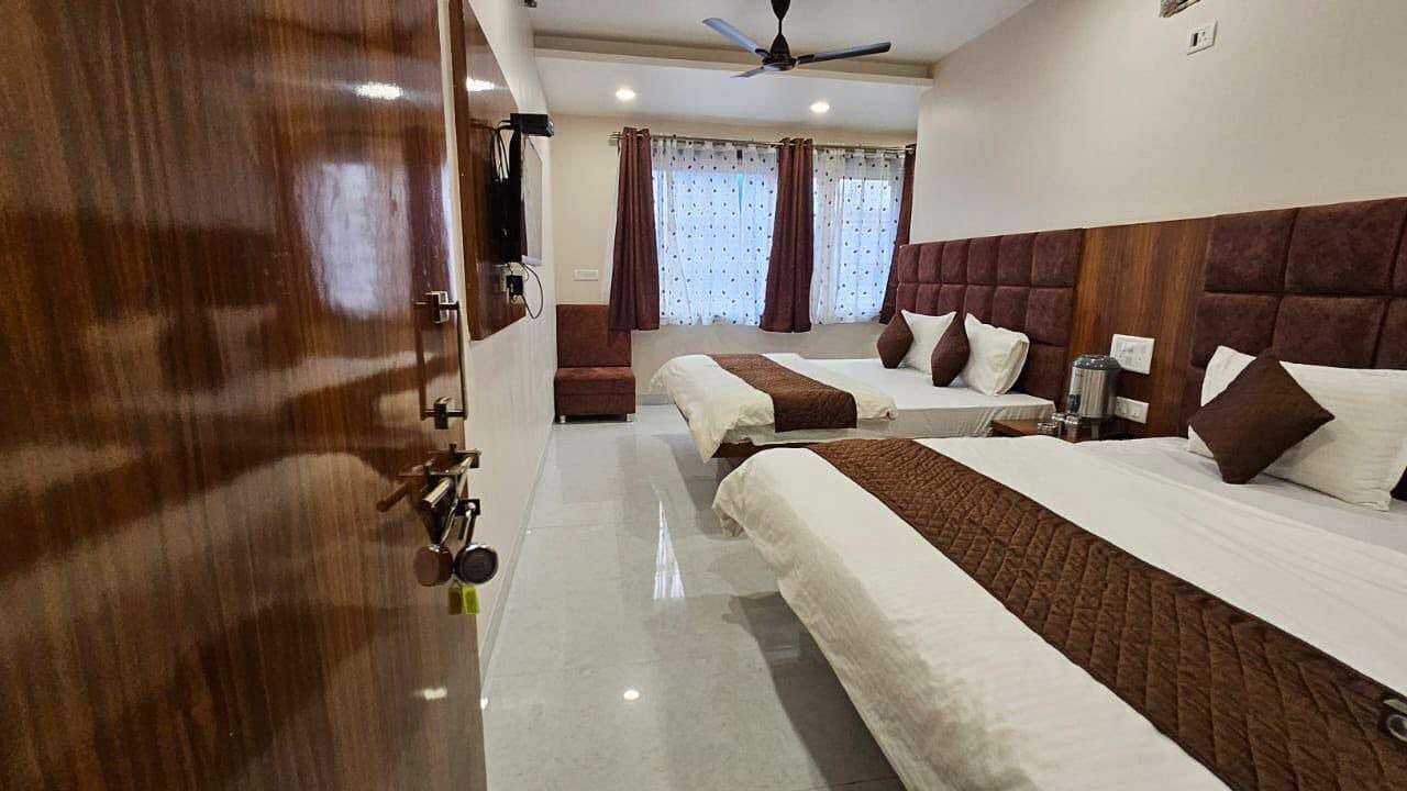 Photo of Bedroom in Pachmarhi