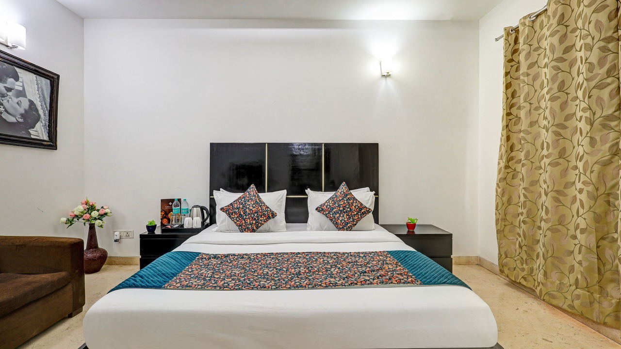 Photo of Bedroom in Sushant Lok