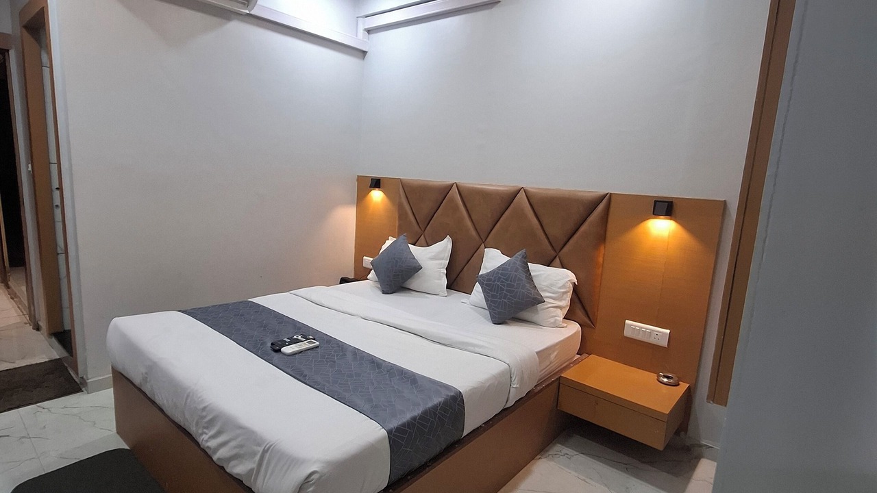 Photo of Bedroom in Navrangpura