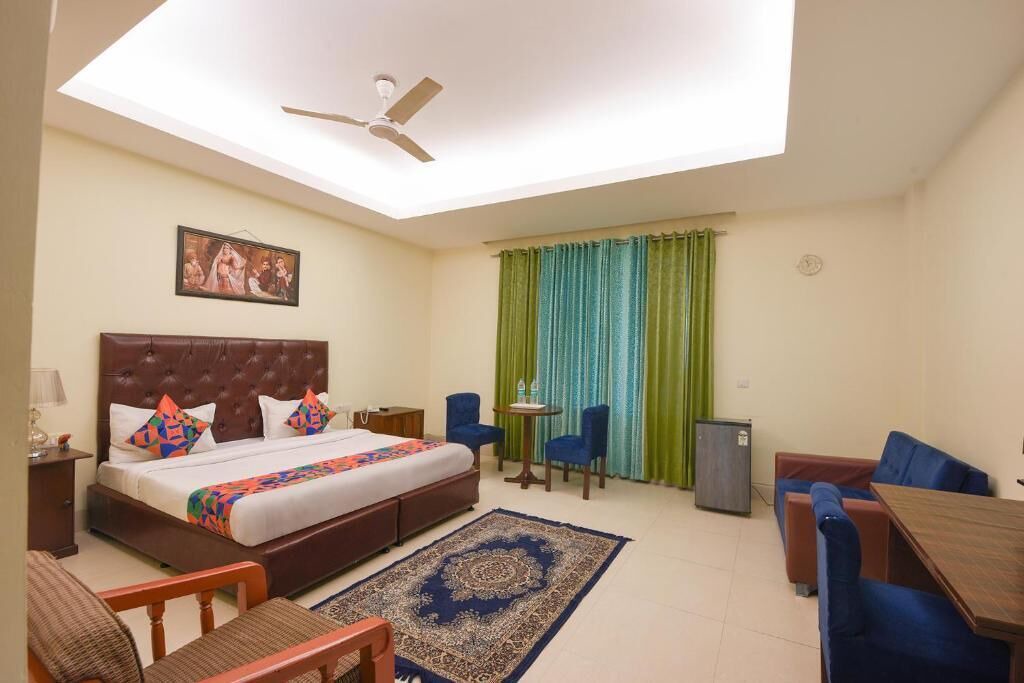 Photo of Bedroom in Sushant Lok