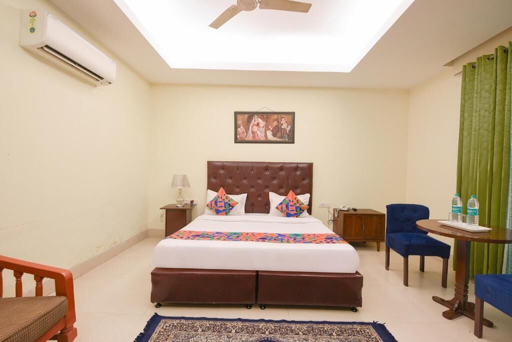 Photo of Bedroom in Sushant Lok