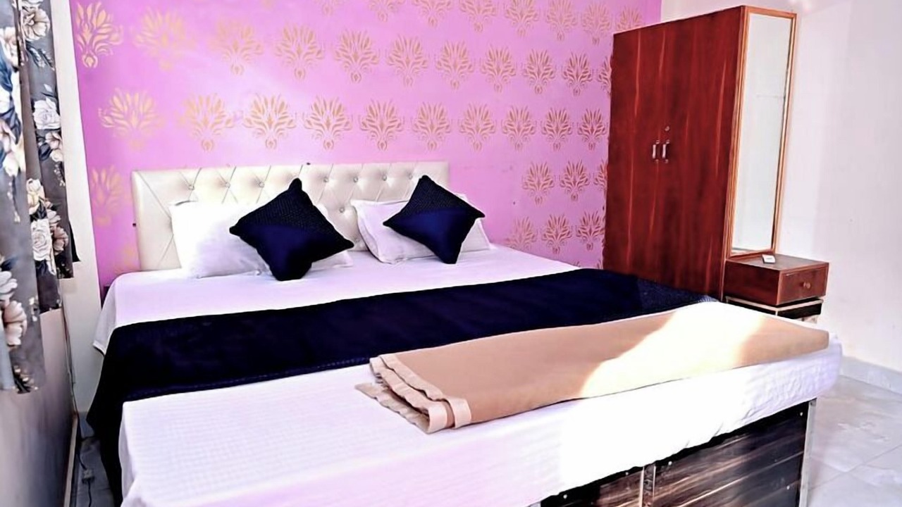 Photo of Bedroom in Phulpur
