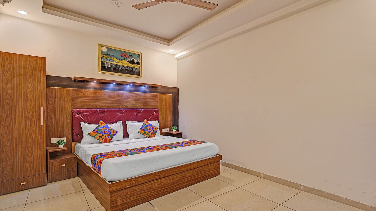 Photo of Bedroom in Sector 62