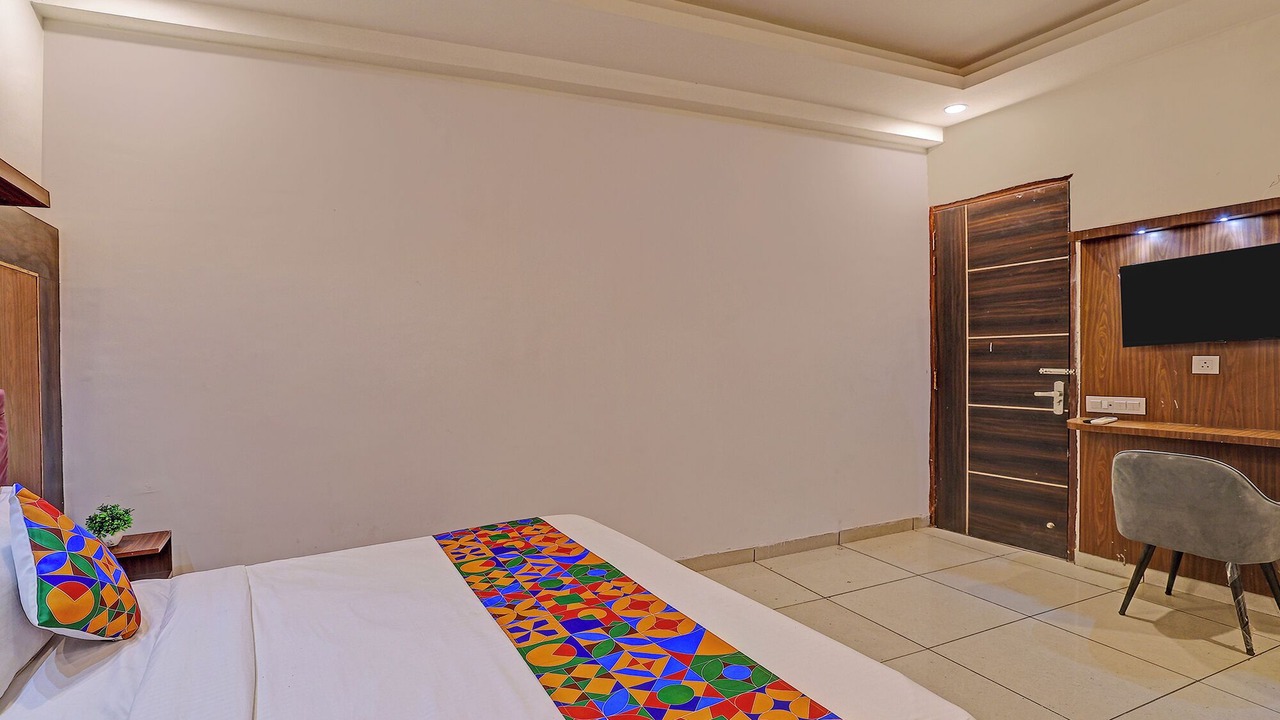 Photo of Bedroom in Sector 62
