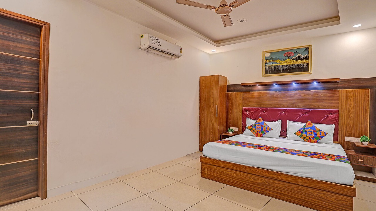 Photo of Bedroom in Sector 62
