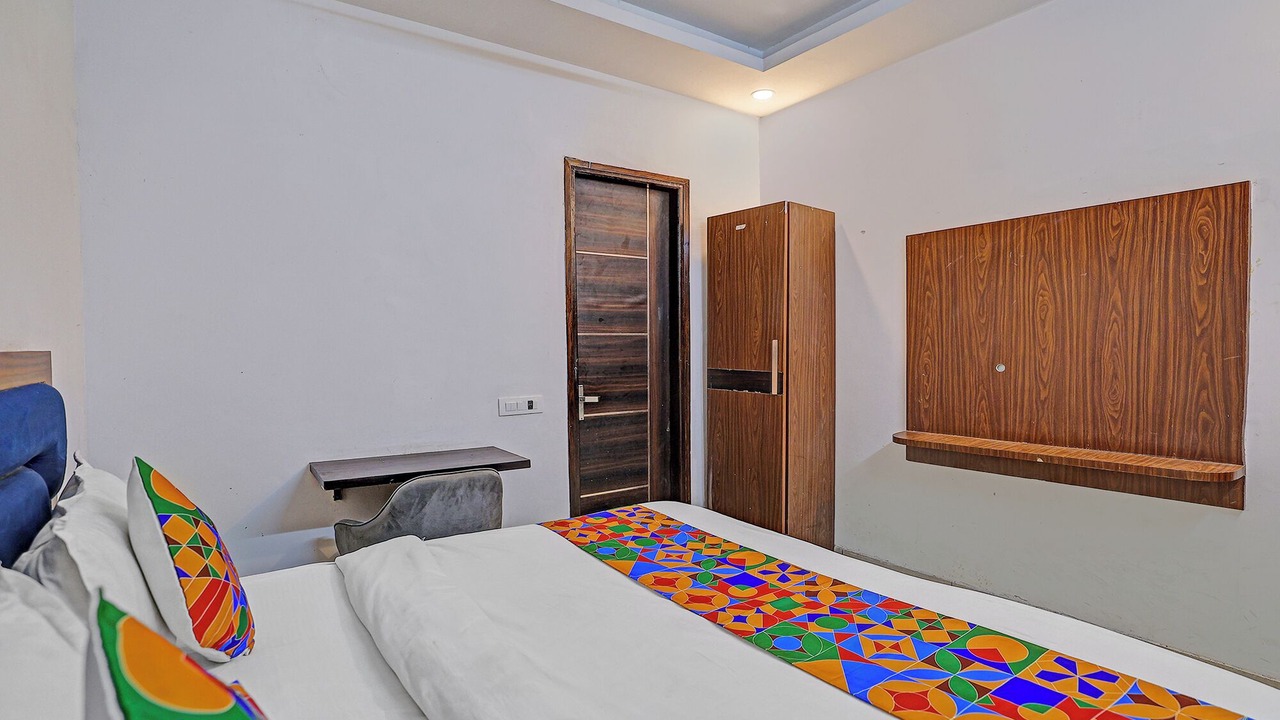 Photo of Bedroom in Sector 62