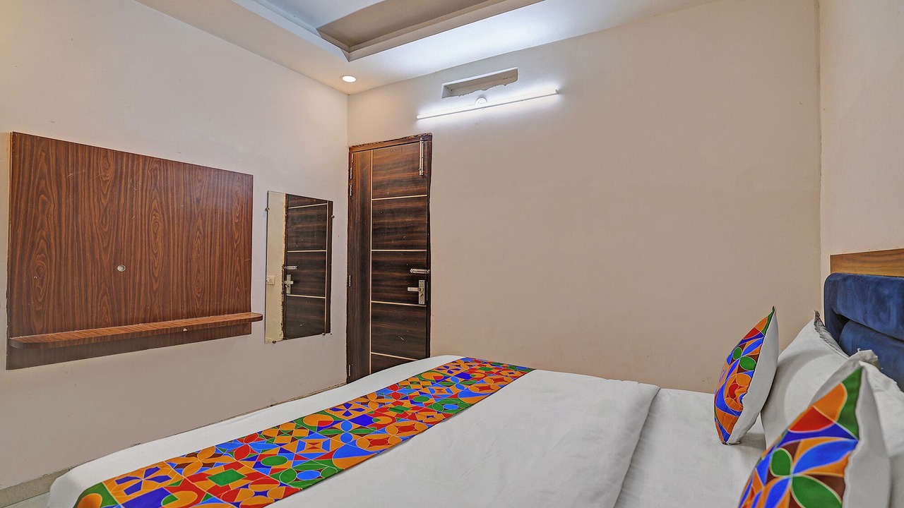 Photo of Bedroom in Sector 62