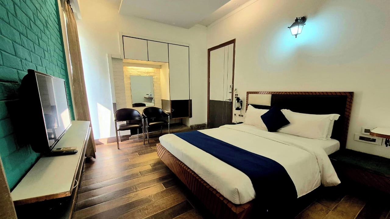 Photo of Bedroom in Sushant Lok