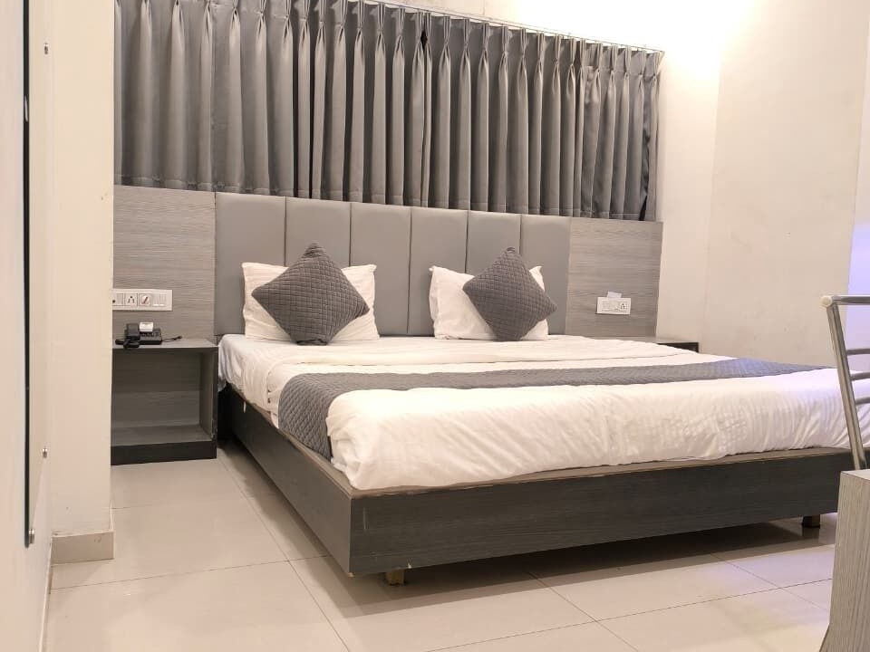 Photo of Bedroom in Bodakdev