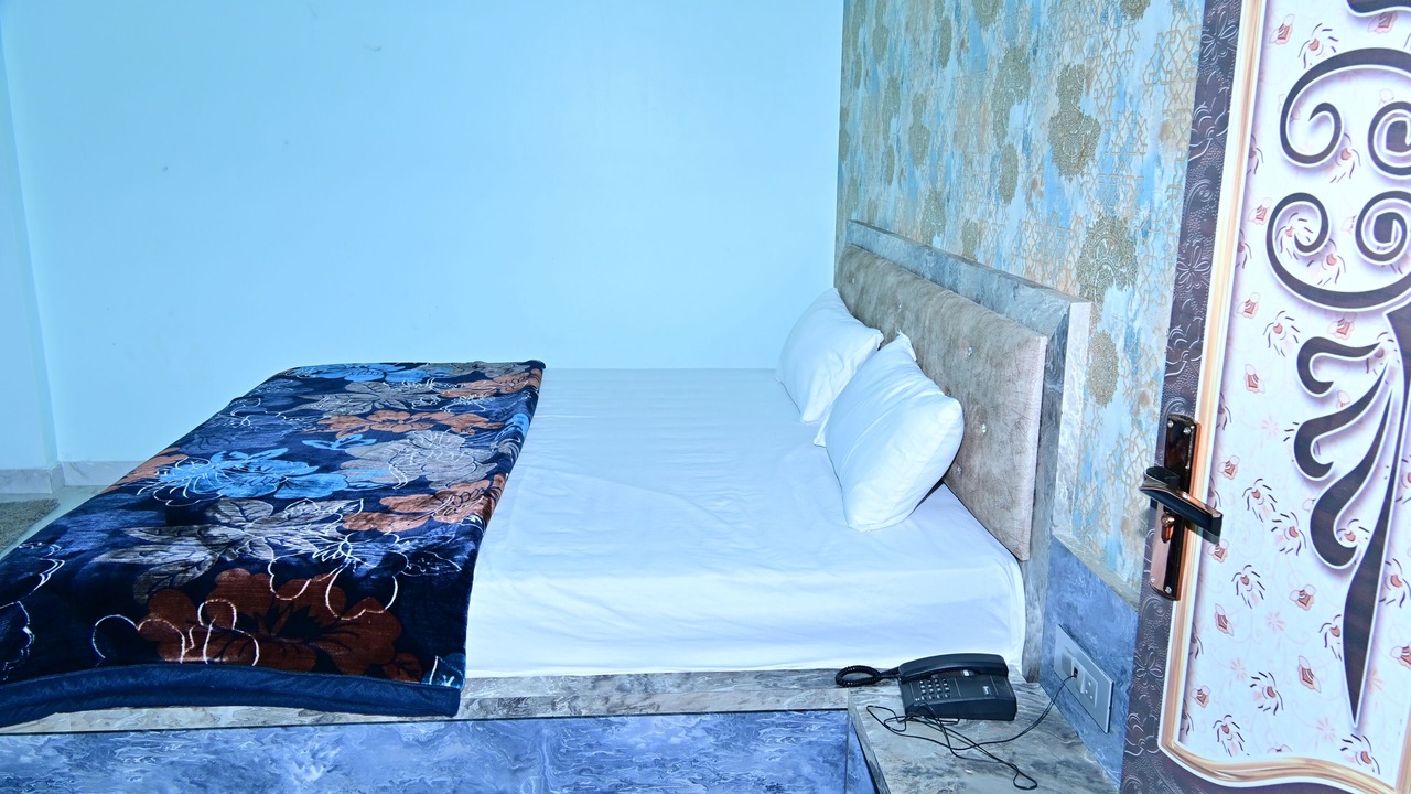 Photo of Bedroom in Khatu