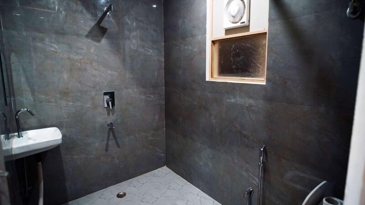 Photo of Bathroom in Mahipalpur