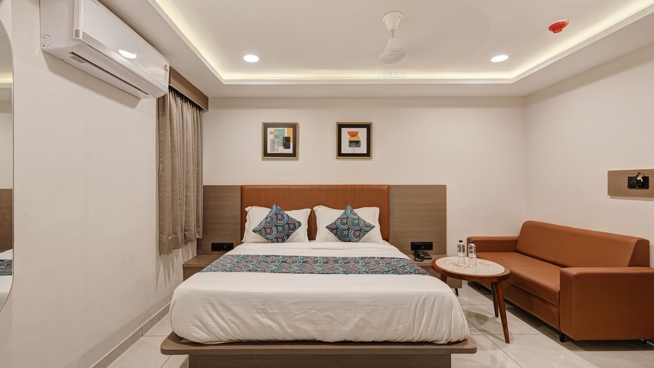 Photo of Bedroom in Navrangpura