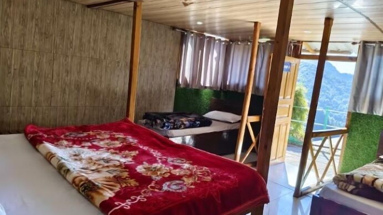 Photo of Bedroom in Naina Range