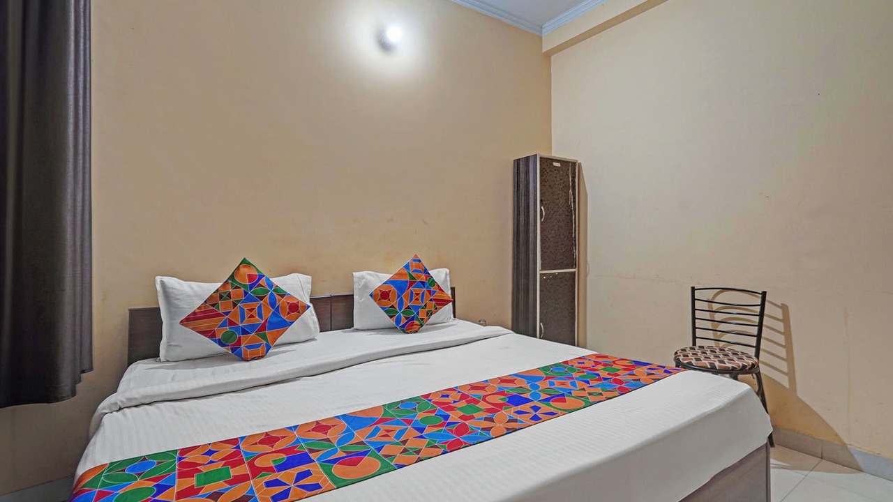 Photo of Bedroom in Naini
