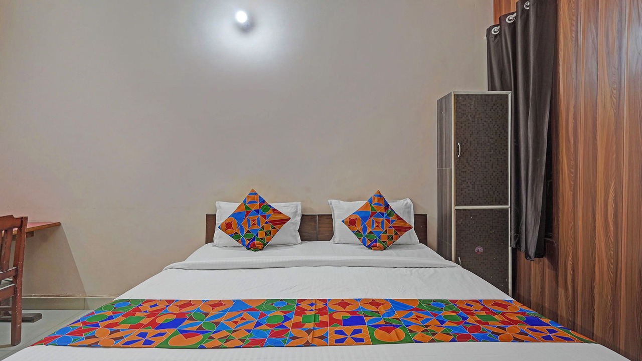 Photo of Bedroom in Naini