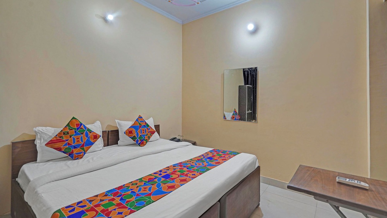 Photo of Bedroom in Naini
