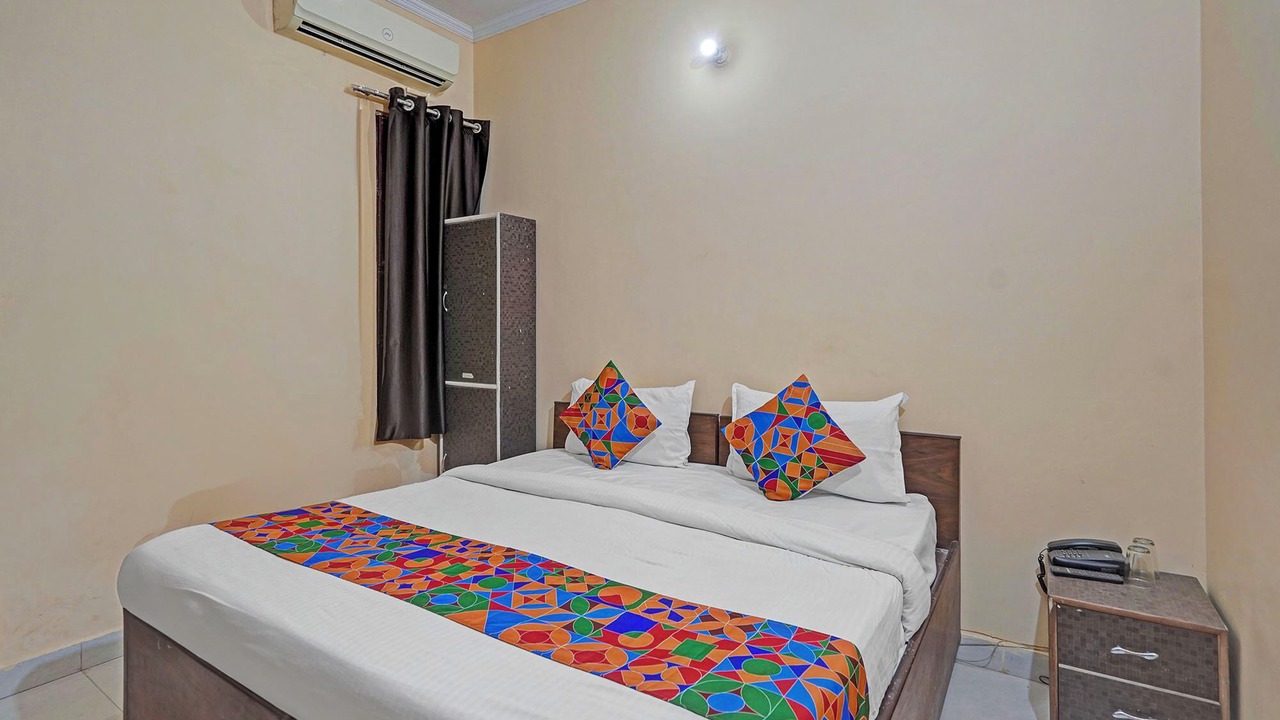 Photo of Bedroom in Naini