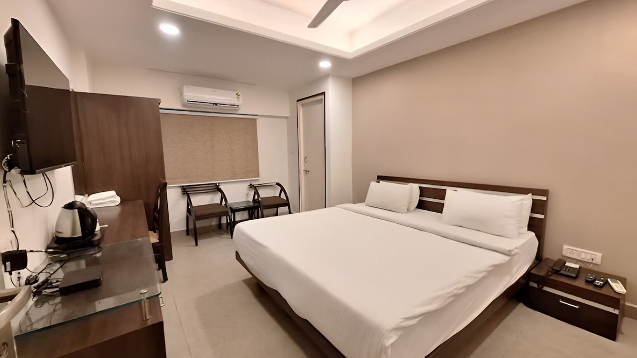 Photo of Bedroom in Bhopal