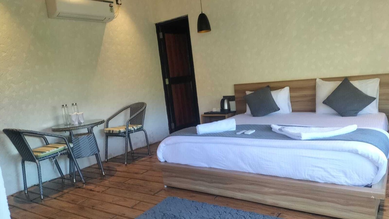 Photo of Bedroom in Lansdowne