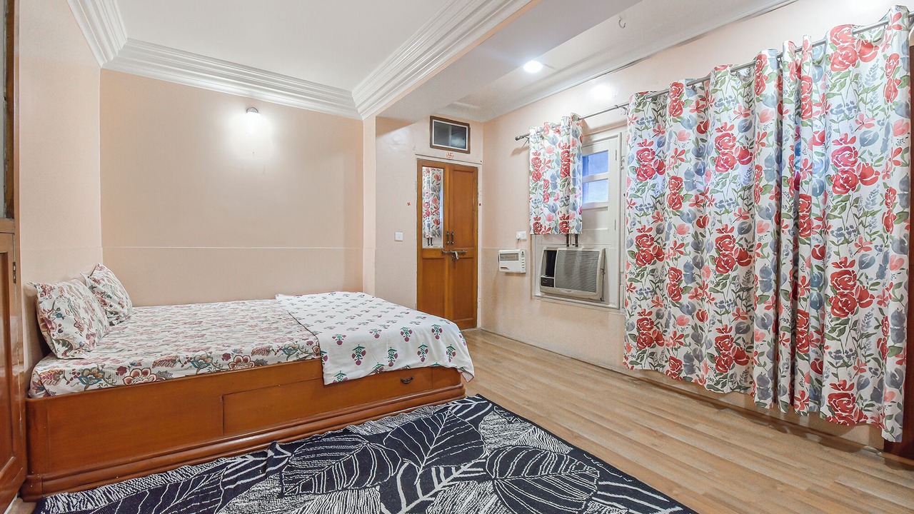 Photo of Bedroom in Pink City