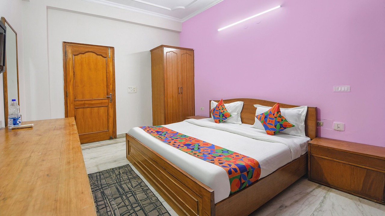 Photo of Bedroom in DLF City