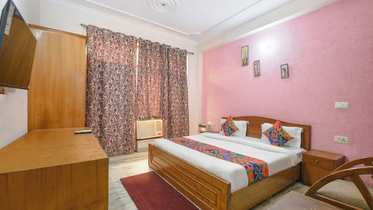 Photo of Bedroom in DLF City