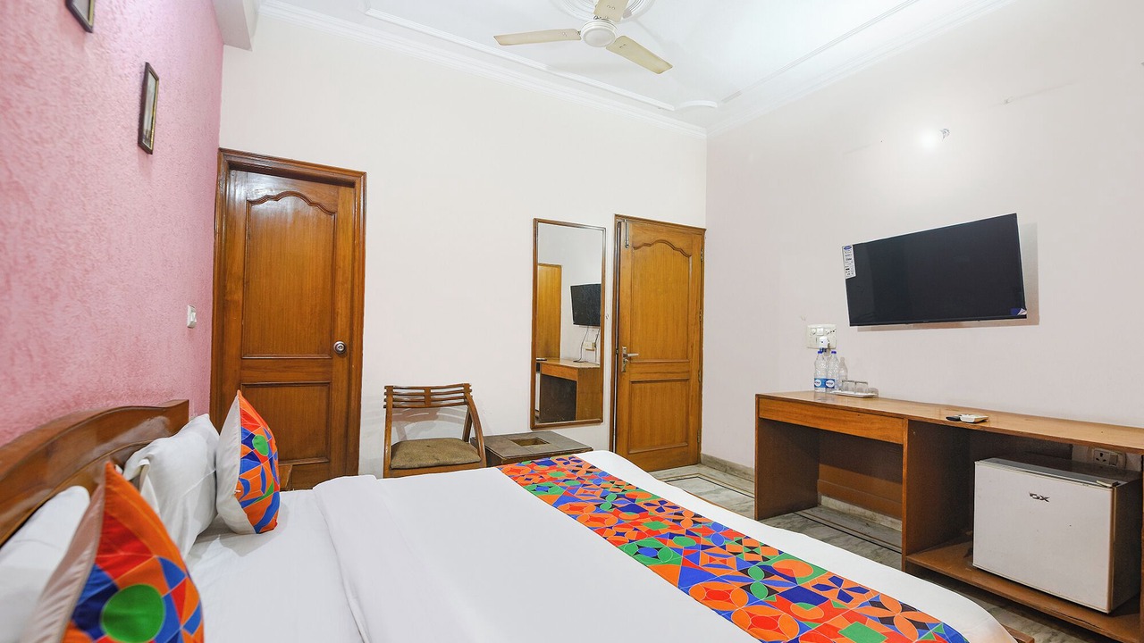 Photo of Bedroom in DLF City