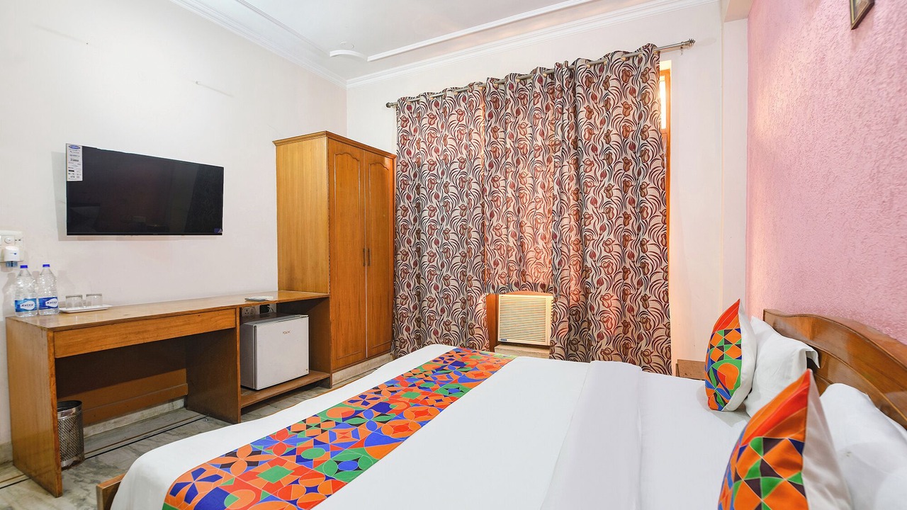 Photo of Bedroom in DLF City