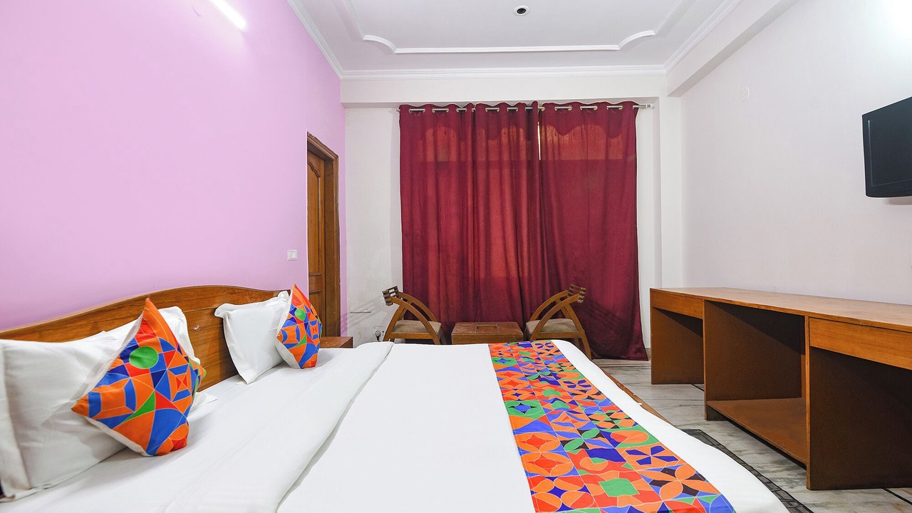 Photo of Bedroom in DLF City