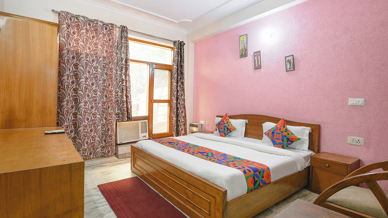 Photo of Bedroom in DLF City