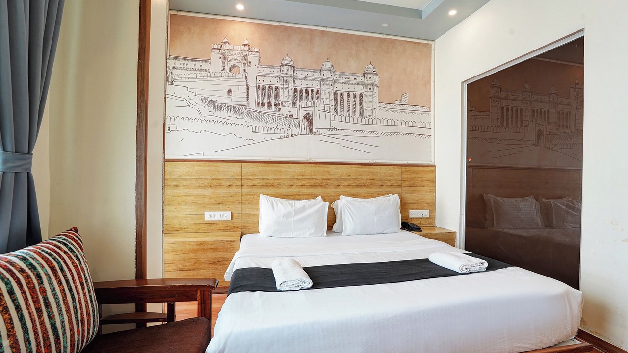 Photo of Bedroom in Vile Parle East