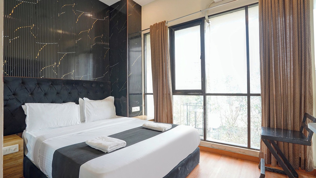 Photo of Bedroom in Vile Parle East