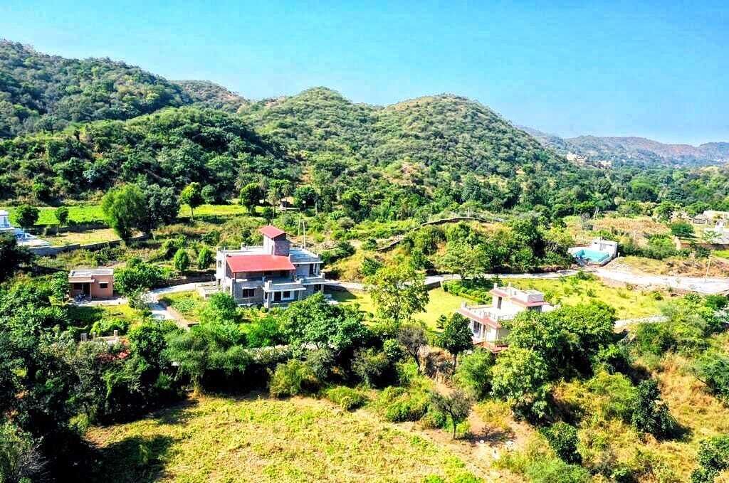 Photo of Others in Bedla