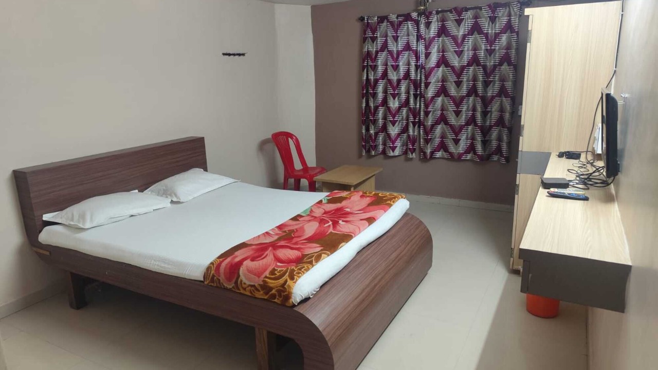 Photo of Bedroom in Tuljapur