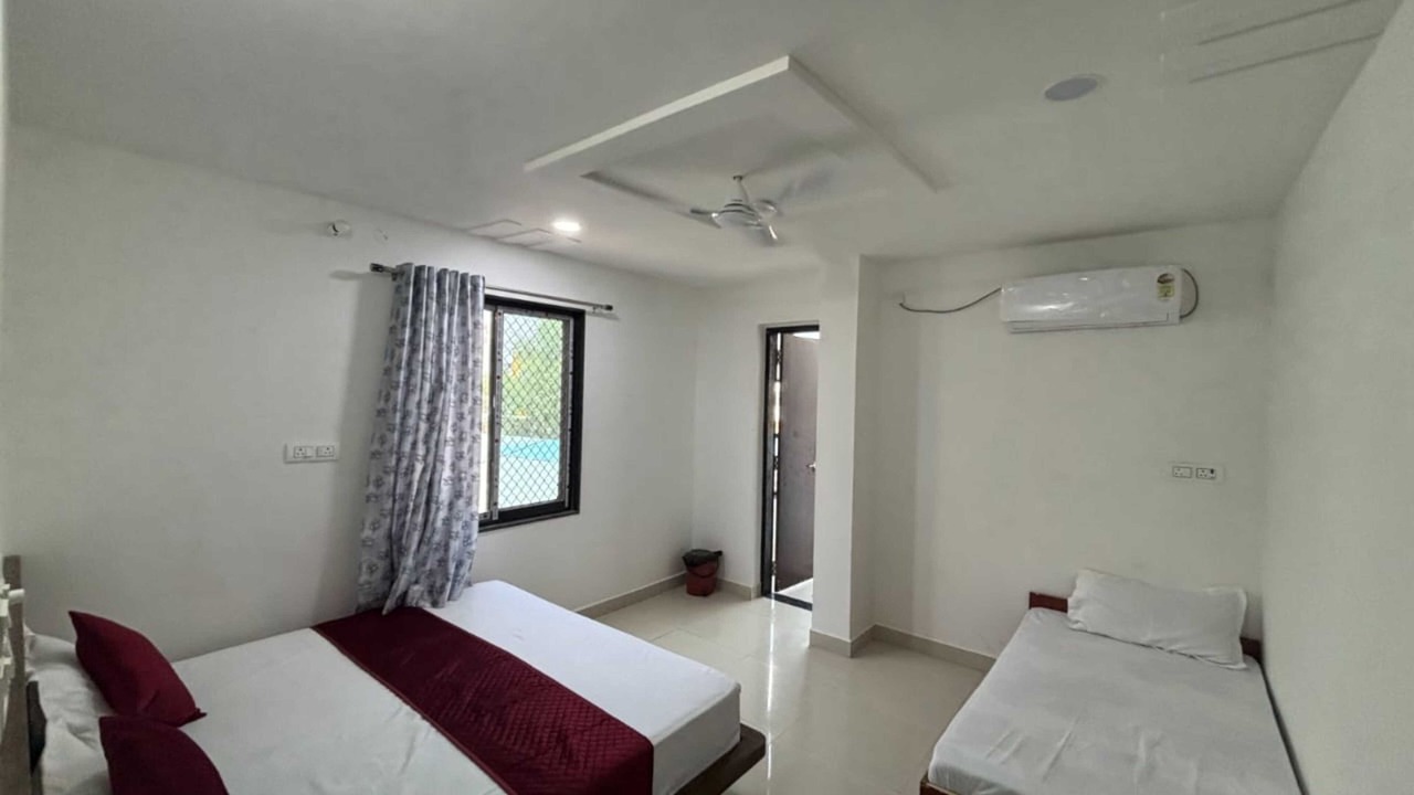 Photo of Bedroom in Khatu