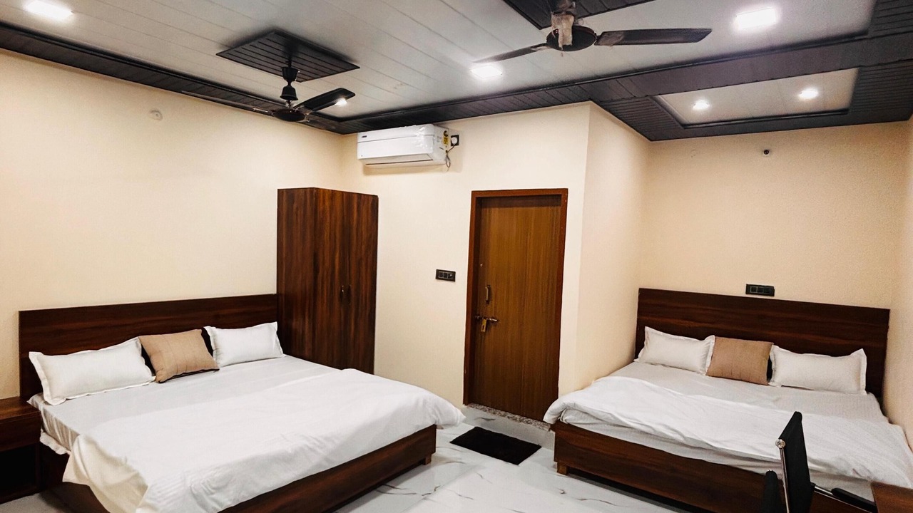 Photo of Bedroom in Mathura