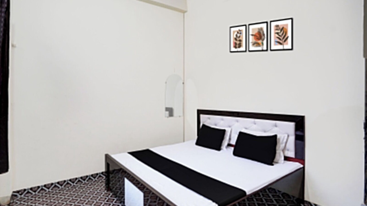 Photo of Bedroom in Pukhrayan