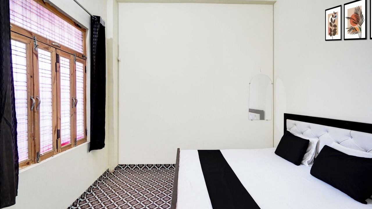 Photo of Bedroom in Pukhrayan