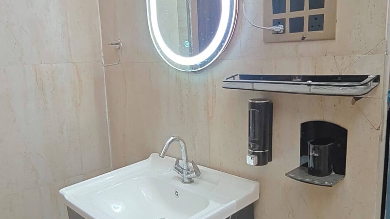 Photo of Bathroom in Taj Ganj