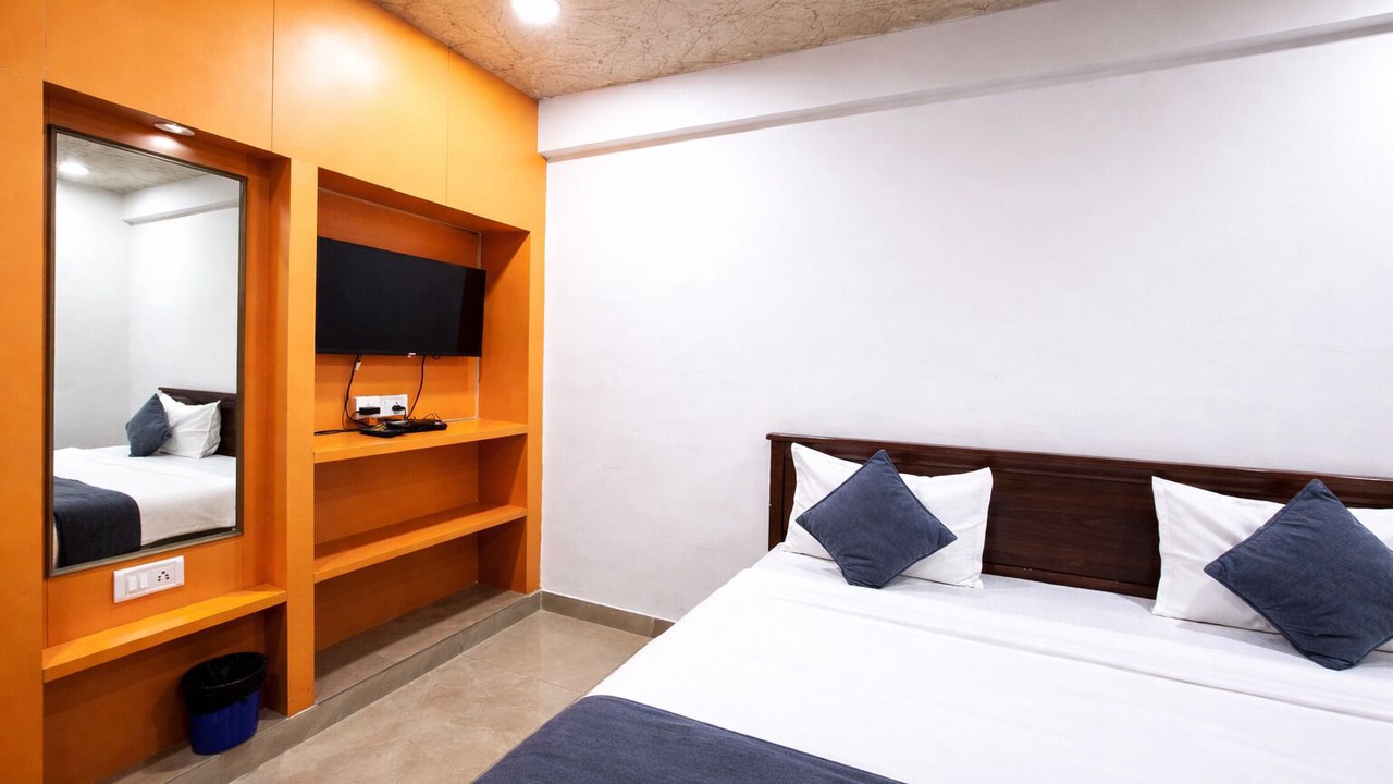 Photo of Bedroom in Mount Abu